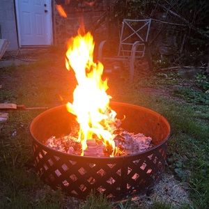 Meet your Posher, Maxine